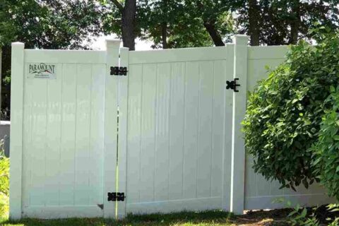 Power wash your PVC fence in IL